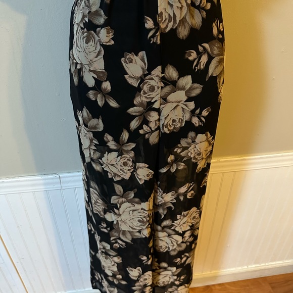 Jumpsuit - Picture 5 of 6